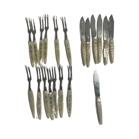 Vintage Lot of 20 Mid Century Modern Cocktail Appetizer Forks Knives - Picture 1 of 5